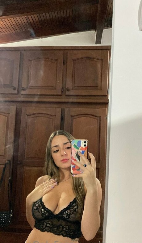 saracore onlyfans naked leaks