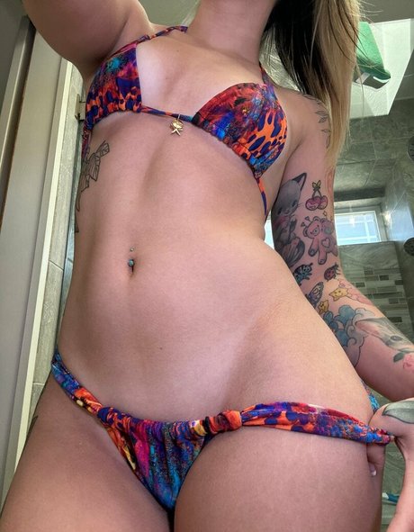 Valeriewhitebby only fans review