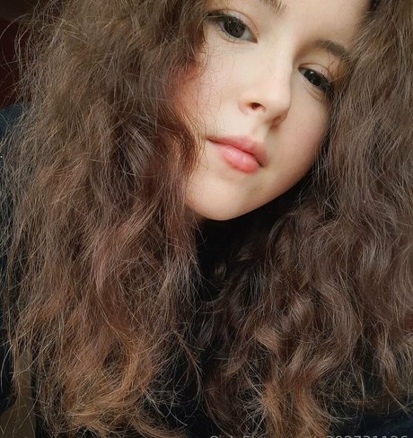 monamariaa onlyfans pics