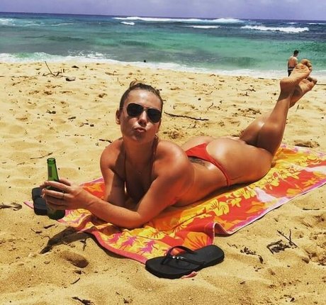 Agnes Bruckner onlyfans leak nudes