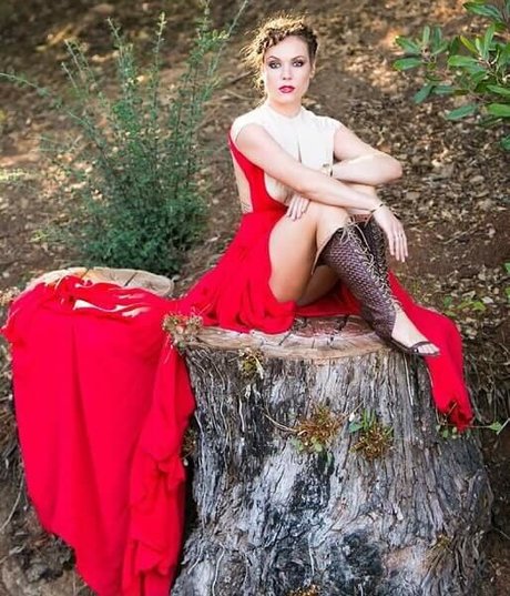 Agnes Bruckner onlyfans leak naked