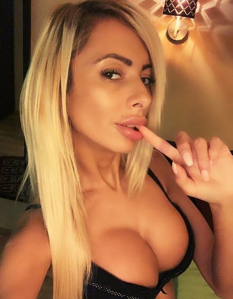 sweetysa only fans naked