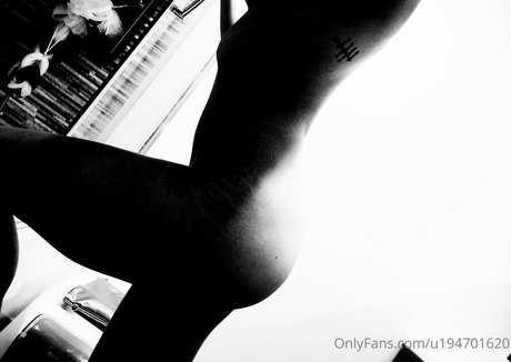 bloom666 nude onlyfans leak