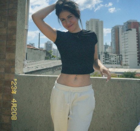 Maria ZB onlyfans leak ass