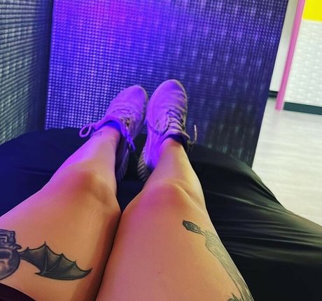 Curious Creature onlyfans photos