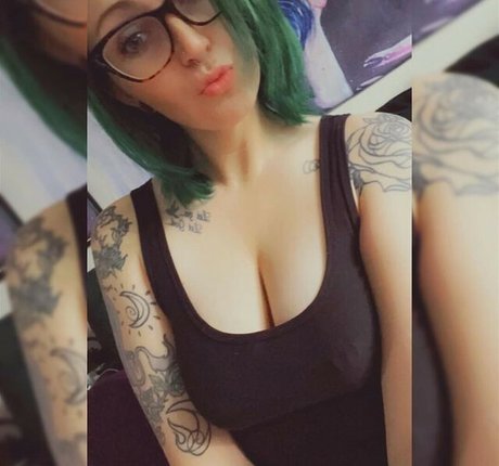 Curious Creature onlyfans boobs