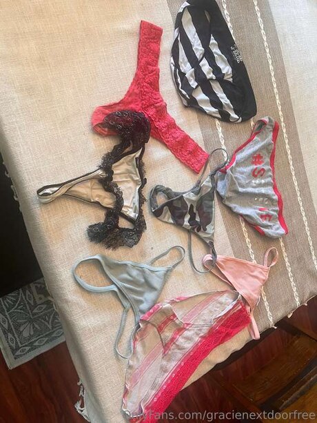 brunette petite onlyfans top print