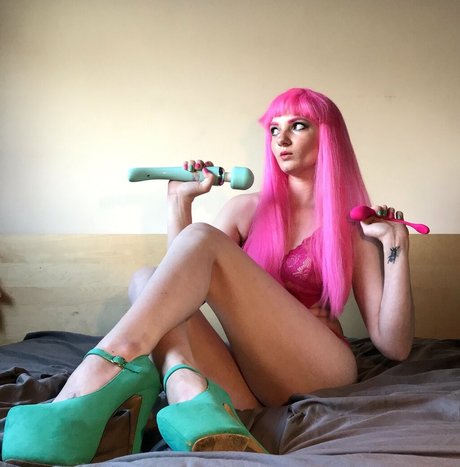 grungifungifree naked on onlyfans