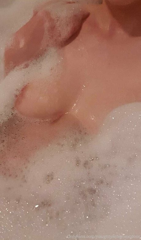 naughtywifeynextdoor Profile image