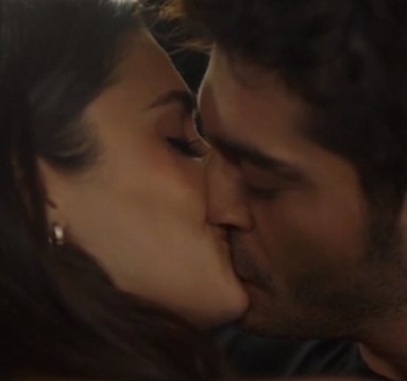 Hande Ercel onlyfans star