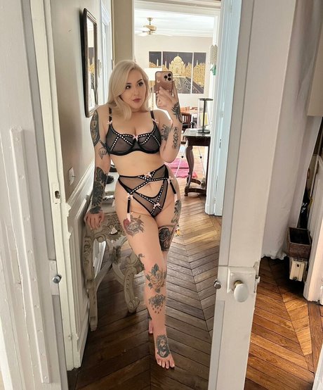 Isabella Bloom only fans xxx