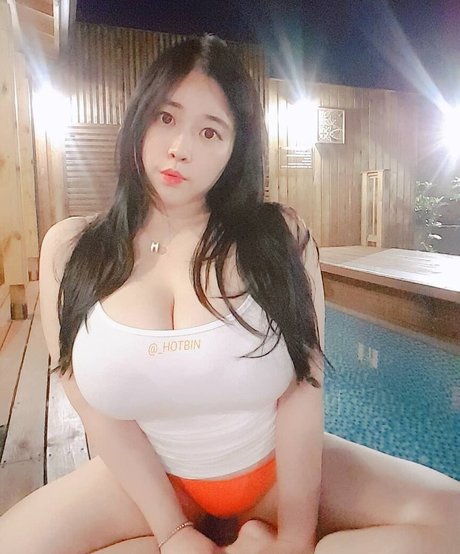 _hotbin_ nude on onlyfans