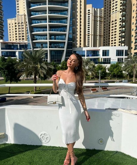 lillyslibrary onlyfans leak