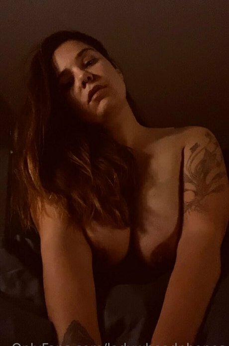 ladywheadphones onlyfans naked