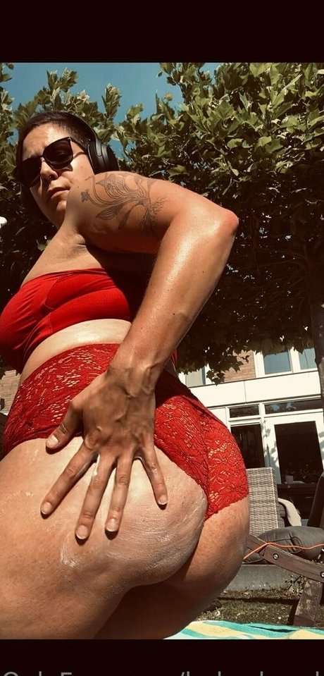 ladywheadphones new onlyfans leaks