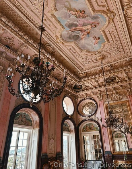 oliveglass onlyfans ass