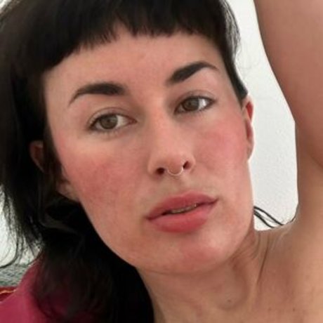 oliveglass onlyfans nude photos