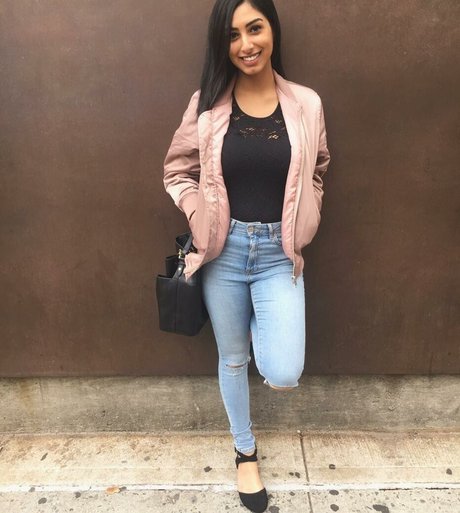 Sasha Kalra onlyfans posts