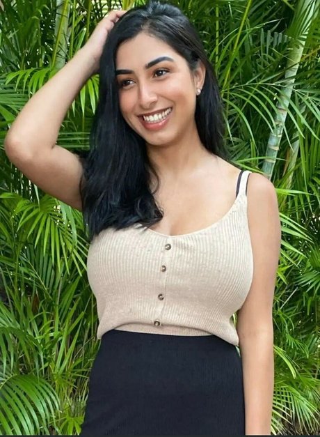 Sasha Kalra only fans nude