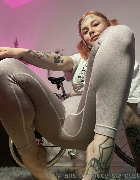 lucy kinky nude leaked onlyfans