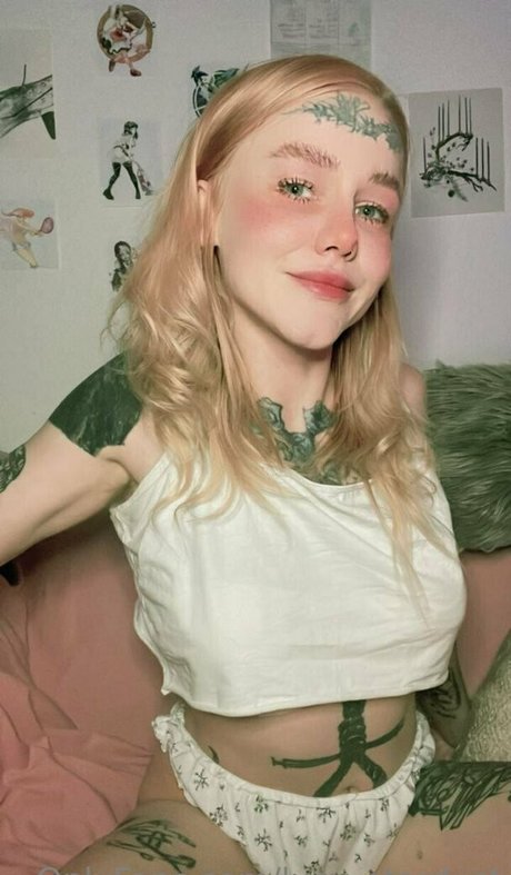 lucy kinky onlyfans strip