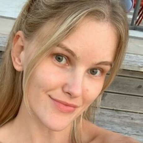 Curlylolly onlyfans explicit content