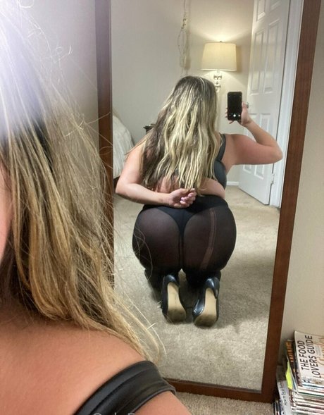 angelfootcakes is on onlyfans