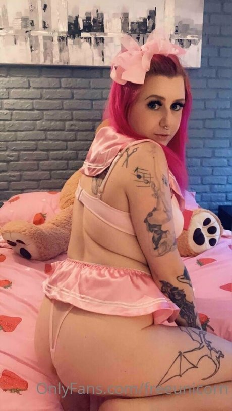 climbmickeymountain nude on onlyfans