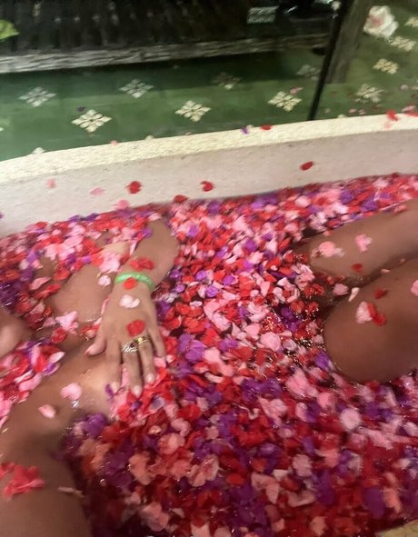 saucytitsbali onlyfans leaks xxx