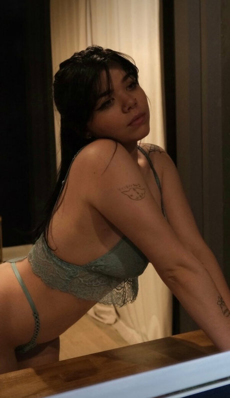 Nikki Natural pics onlyfans