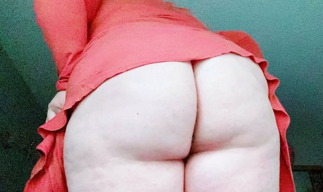 chubbymilkymommy onlyfans striptease