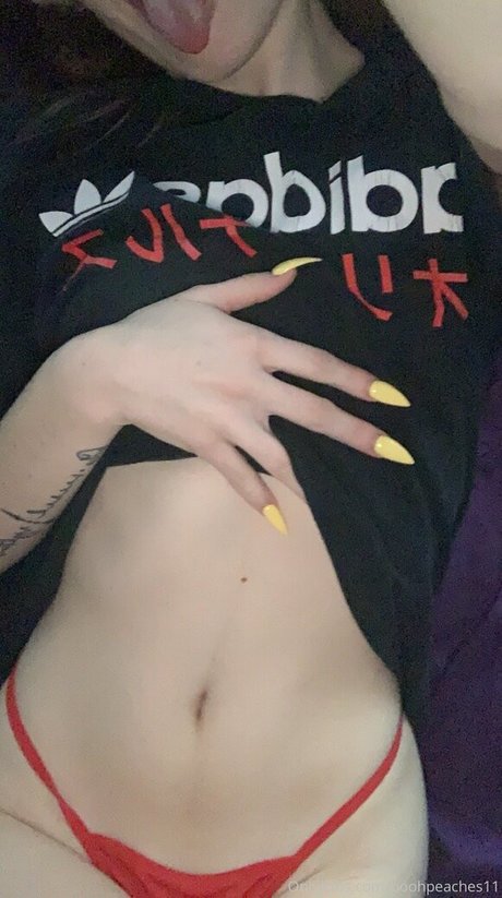 poohpeaches11 strip onlyfans