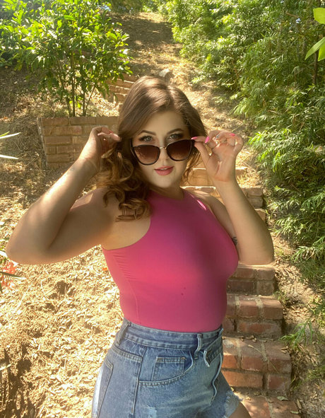 unboxingbrandy onlyfans lesk