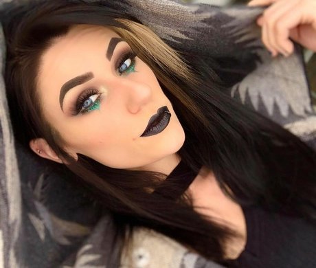 Alikat Goth Girl onlyfans archives