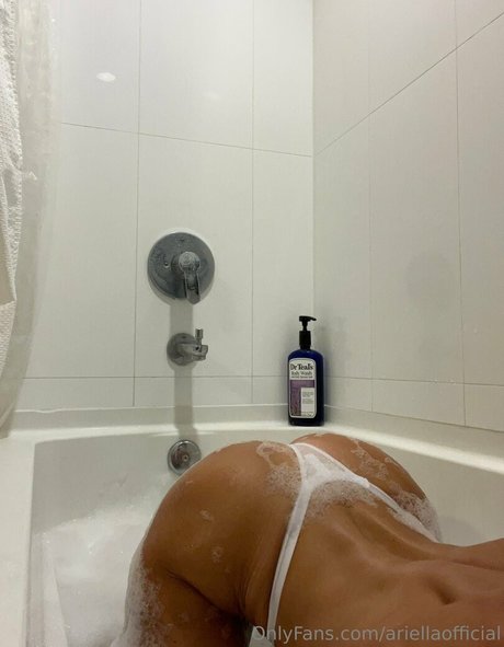 Ariella Moreno onlyfans naked leaks