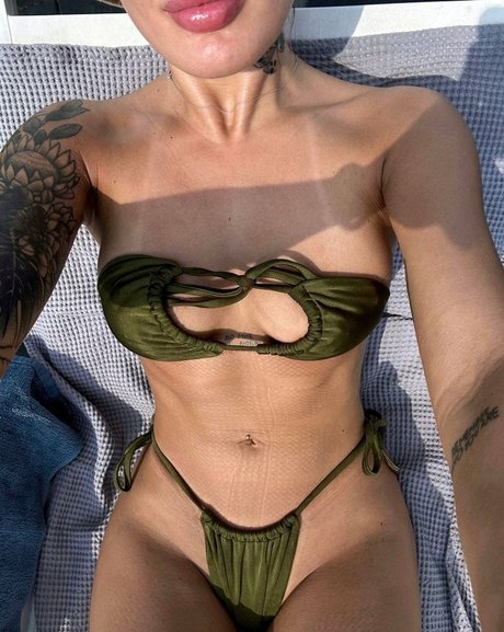 Arinawhynot onlyfans leaked pictures