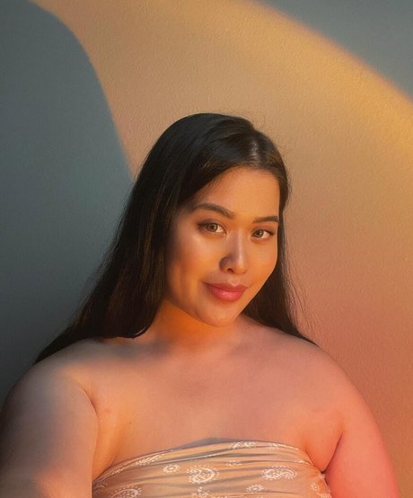 BellaBun Bo Bae onlyfans boobs