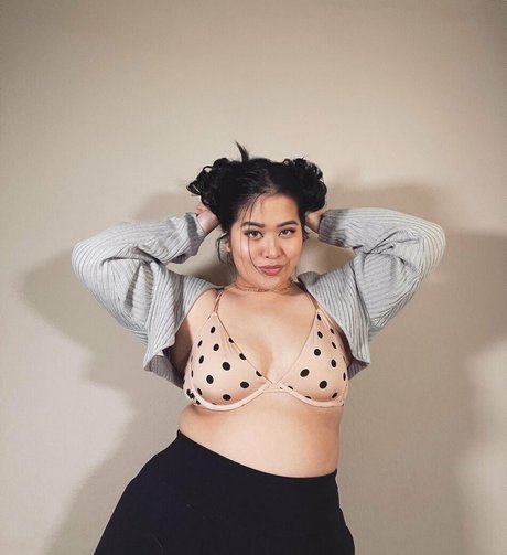 BellaBun Bo Bae naked onlyfans pics