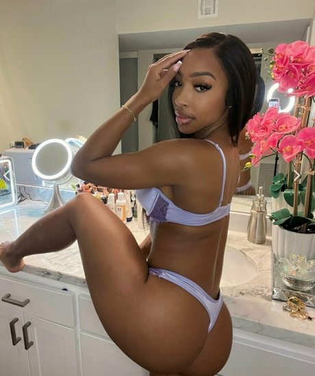 raelynn77 onlyfans leakes