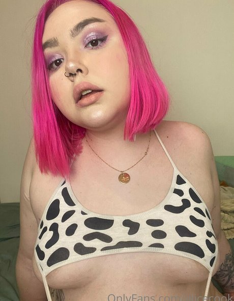 alicecook ass onlyfans