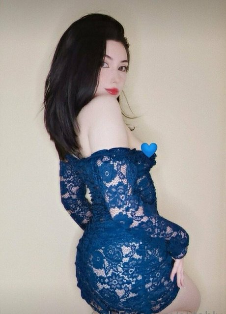 aktahly naked only fans