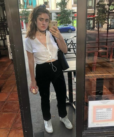 Rachel Sennott nudes only fans