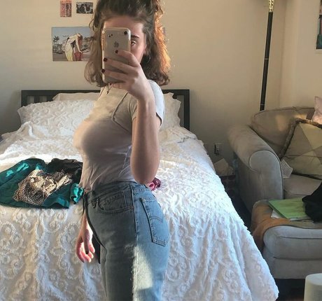 Rachel Sennott leaked onlyfans