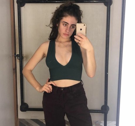 Rachel Sennott onlyfans nudes