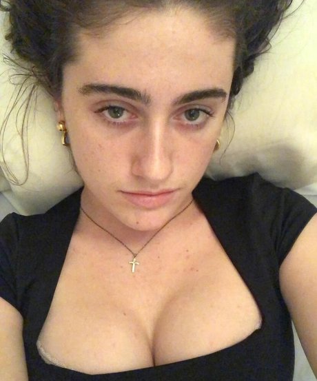 Rachel Sennott onlyfans joi