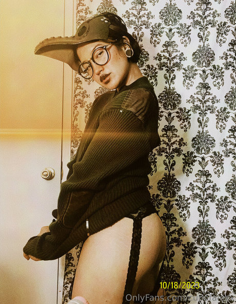 Cupofalexx onlyfans naked