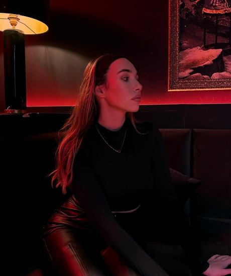 lauramedinarb onlyfans leaked pics