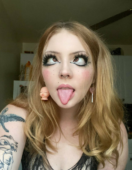 iroturott onlyfans model