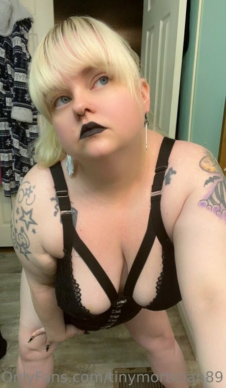 tinymortician89 onlyfans nude content