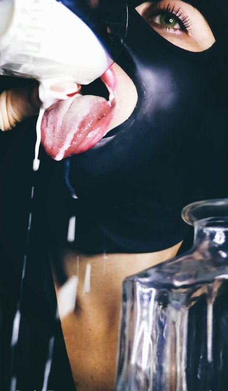 reinadelmorbo onlyfans pics leaked